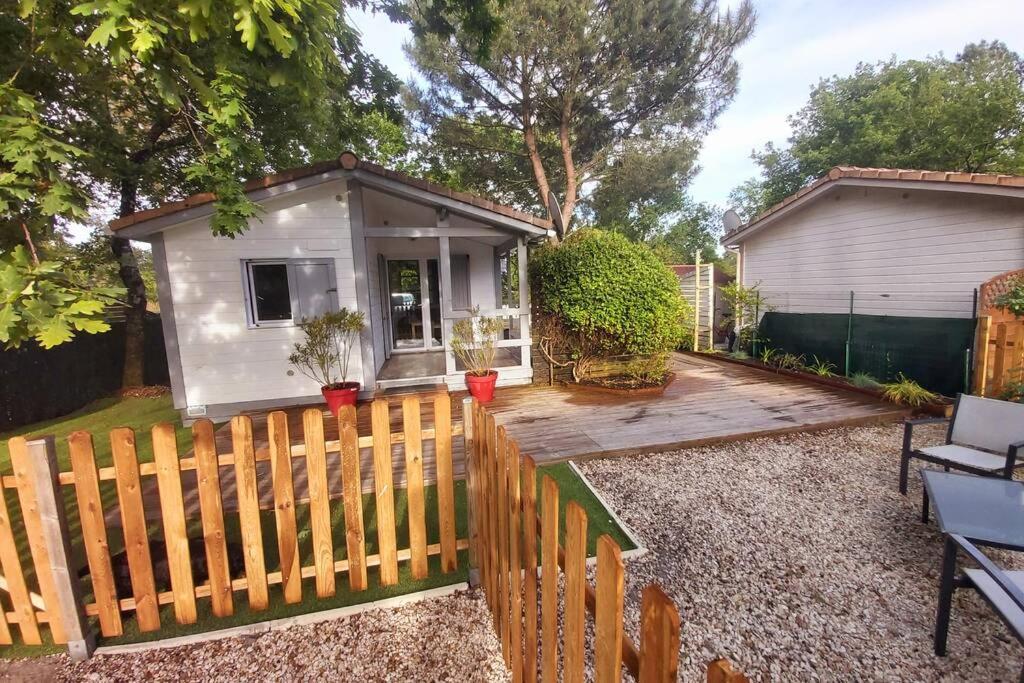 Villa Chalet T3/clim/wifi/pkg/terrasse/15 min plages à La Teste-de-Buch Extérieur photo